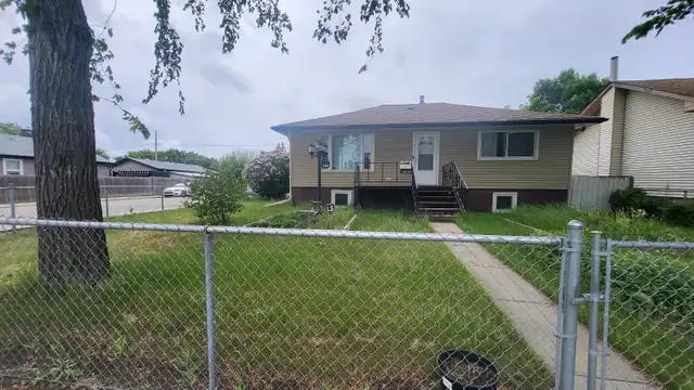 2 Bed, 1 Bath House - Utilities Included - Available immediately