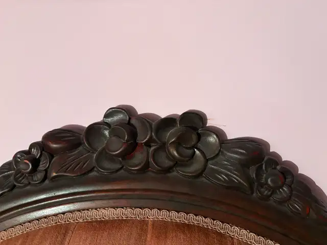ANTIQUE VICTORIAN PINK SOFA in Couches & Futons in Gatineau - Image 7