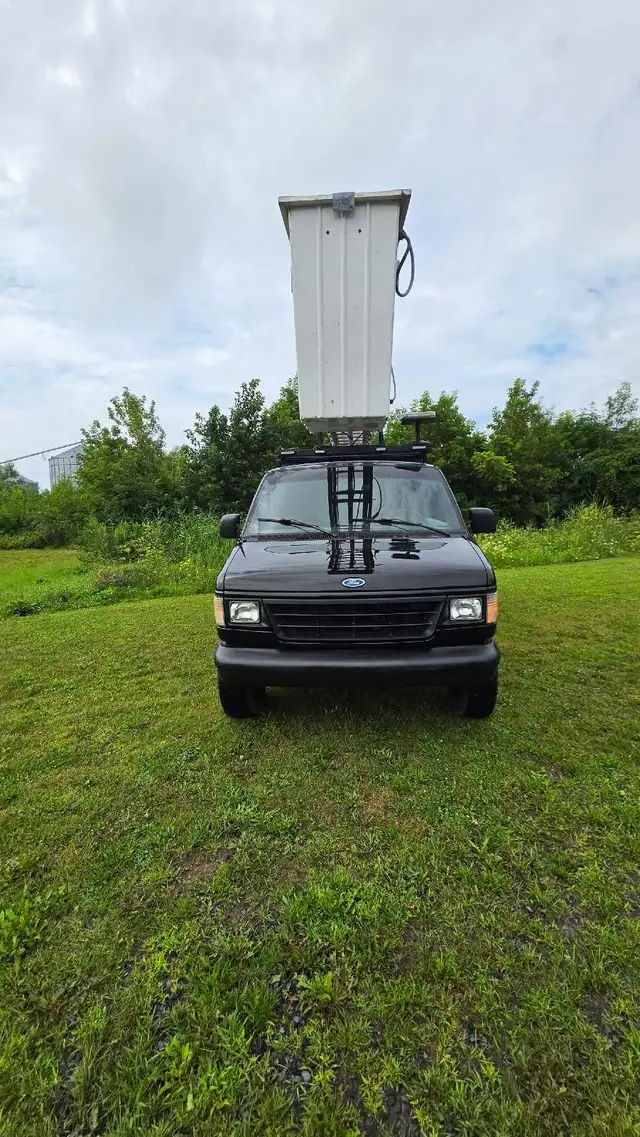 Ford Van535723965552404481