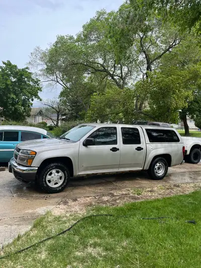 2006 Chevrolet Colorado Crew 2wd Crew Cab. No Safety. Needs rocker panels, windshield and has some r...