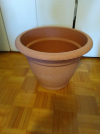 Hard Plastic pot