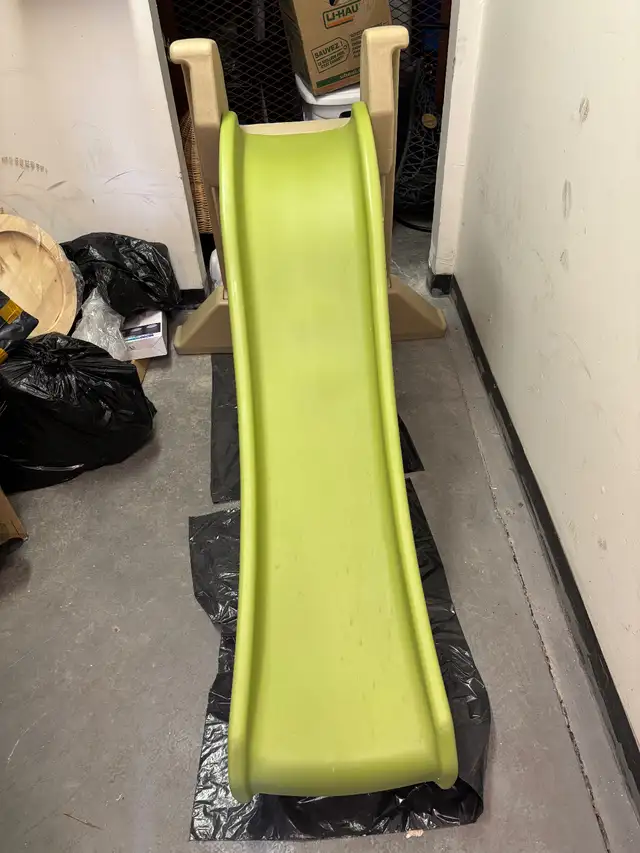 Glissade Slide in Toys & Games in City of Montréal - Image 6