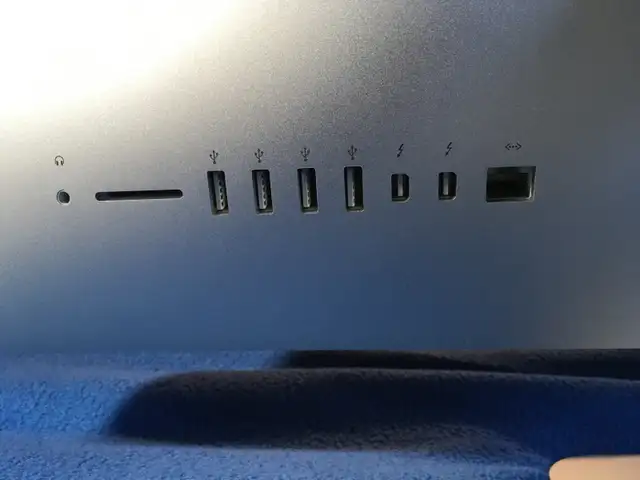 Apple iMac 2013 in Desktop Computers in City of Toronto - Image 6