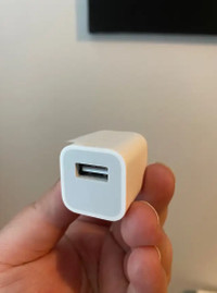 [BRAND NEW] Apple USB plug-in wall charger (iPhone, iPad, tech)