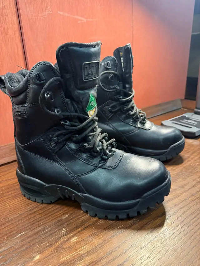 Magnum CSA Thinsulate Safety Work Boots – Women’s 6.5  – Black in Women's - Shoes in Calgary - Image 4