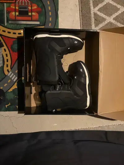 Snowboarding boots, View more