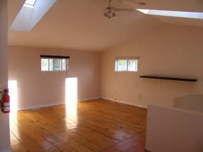 Thorold California Style Condo Two Bedroom. Just repainted and updated will post new pictures soon....