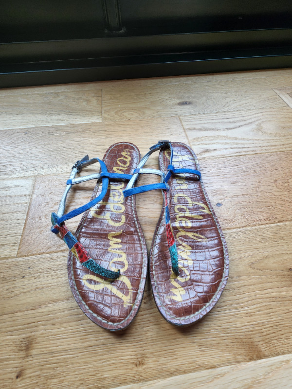 Beautiful Sam Edelman Sandals sz 8 in Women's - Shoes in Strathcona County