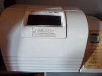 West Bend Bakery Style Automatic Bread & Dough Maker Machine 410