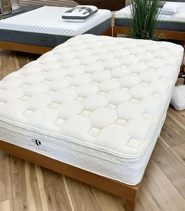 Matelas et Cadre de Lit Confort Premium – Livraison Gratuite & P in Beds & Mattresses in City of Montréal - Image 2