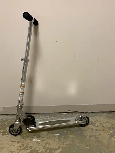 Blue and silver razor scooter in good condition.