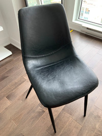 Chaise en cuir Solomon de chez Must