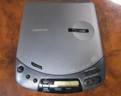 CLASSIC MODEL, X-CLEAN, SERVICED (DEOXED/LUBED), WORKS AND SOUNDS LIKE NEW Collectible condition, pr...