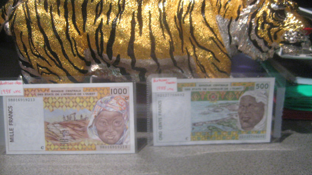 West African States Bank Notes in Arts & Collectibles in Edmonton - Image 2