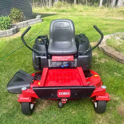 2014 Very clean Fresh oil and new battery 50 inch deck 23 HP Kawasaki engine