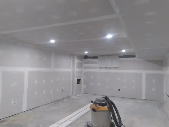 RENOVATION AND HANDYMAN SERVICES63009266130305124