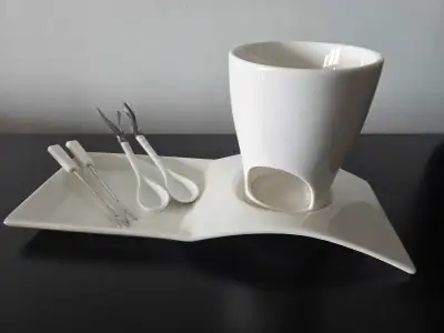 Ensemble à fondue en céramique blanche, View more