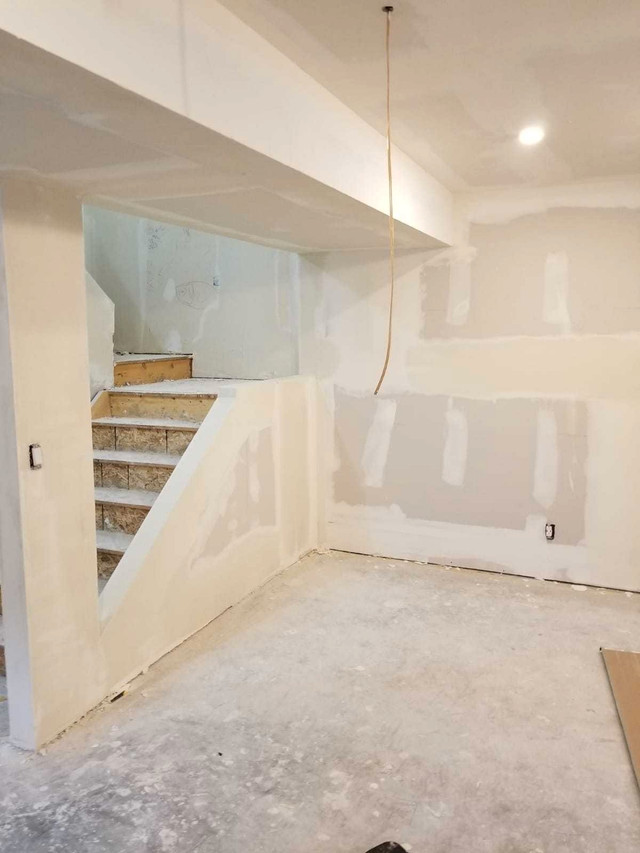 Muddy Services in Drywall & Stucco Removal in Edmonton