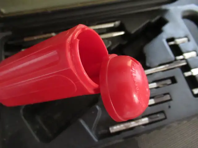 Screwdriver Set with Multiple Ends in Locking Case with Handle486804929192273921