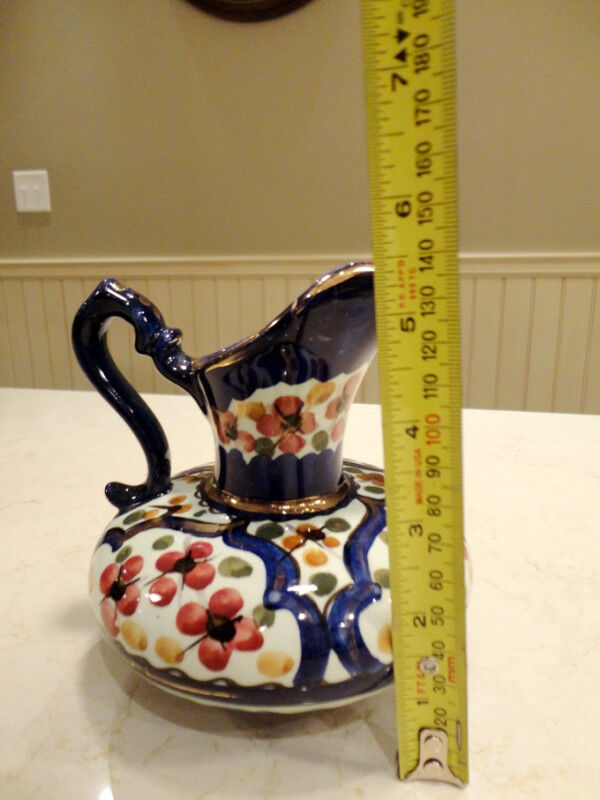 Vintage Holland 530 Ceramic Pottery Creamer Pitcher Arts