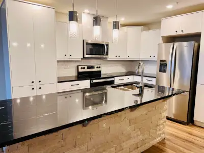 Beautiful master size room with walk in closet suitable for 2 people . Both options available ( Shar...