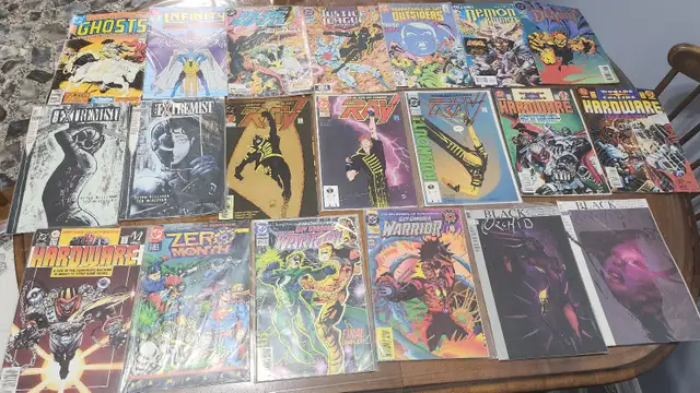 20 DC Comics all for $10 in Comics & Graphic Novels in Cape Breton - Image 2