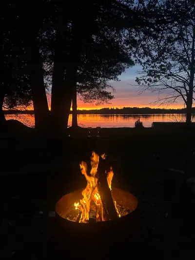 Female 24 looking for studio