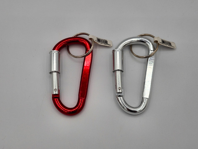 Olympia carabiners red or silver brand new / mousquetons neuf in Exercise Equipment in West Island - Image 2