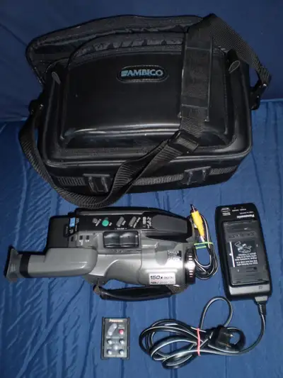 Panasonic VHS-C Palmcorder PV-L650D with battery, AC charger, AV cables, remote and bag Camcorder is...