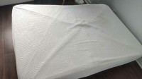 Sommier et Matelas taille Double /Bed box and mattress Full size