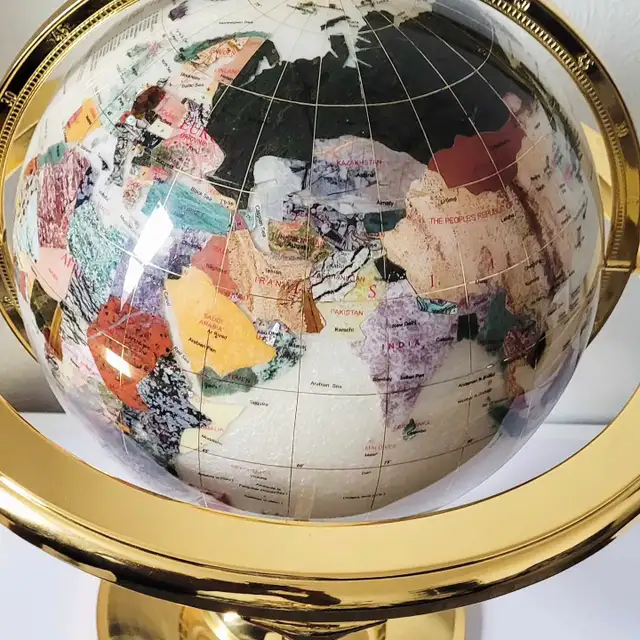 Mother Of Pearl World Globe 63826838099713122