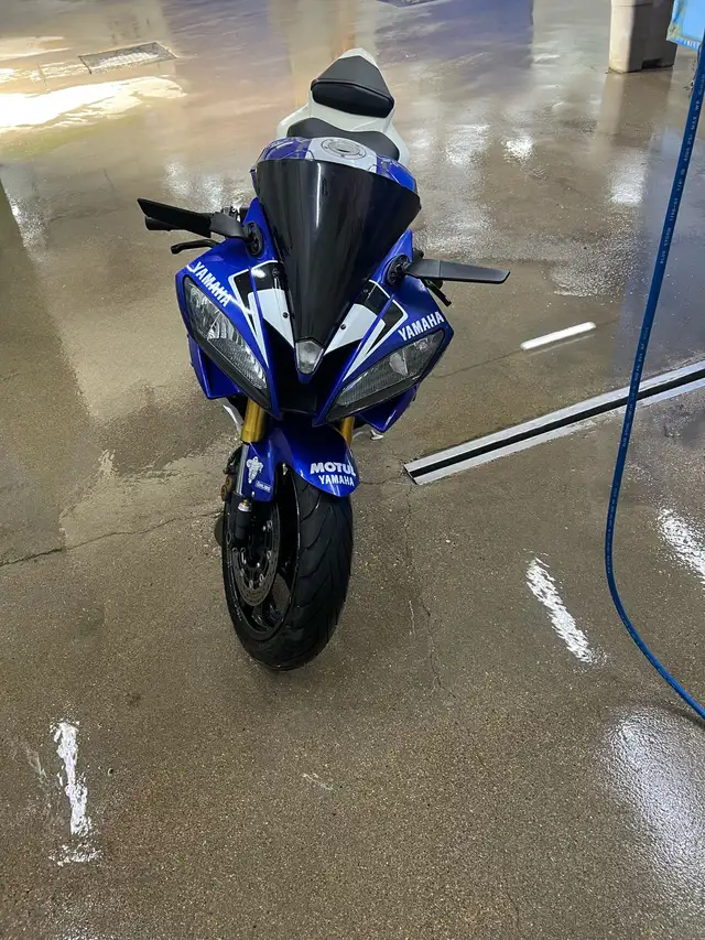 2006  Yamaha r6 in Sport Bikes in Winnipeg - Image 3