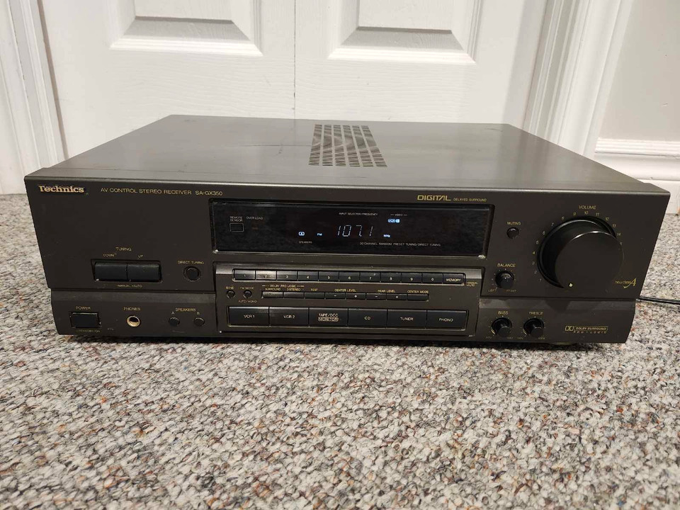 Technics selling SA-GX190 Vintage Stereo Receiver With Phono For Turntable