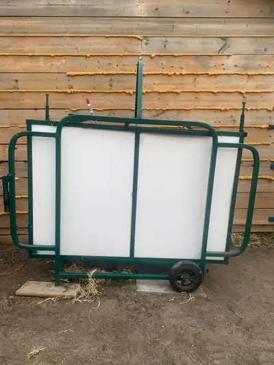 LAKELAND Brand Excellent Condition -440lb or 200kg capacity digital display readout -Includes Brace...