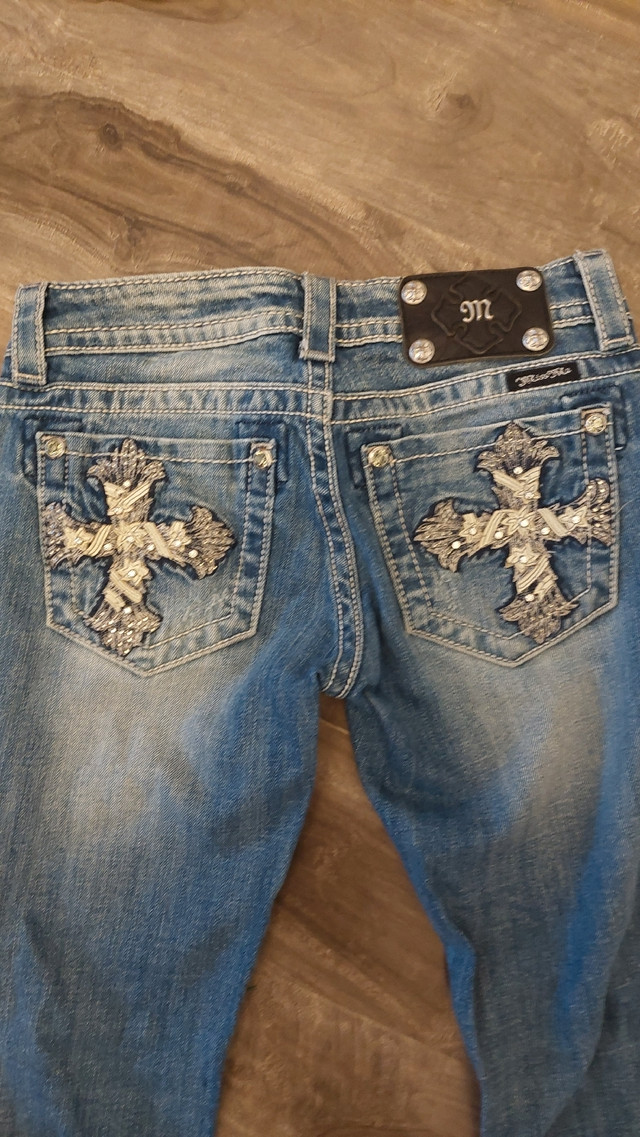 Miss Me woman's jeans 25 inch waist  in Women's - Bottoms in Saint John - Image 2
