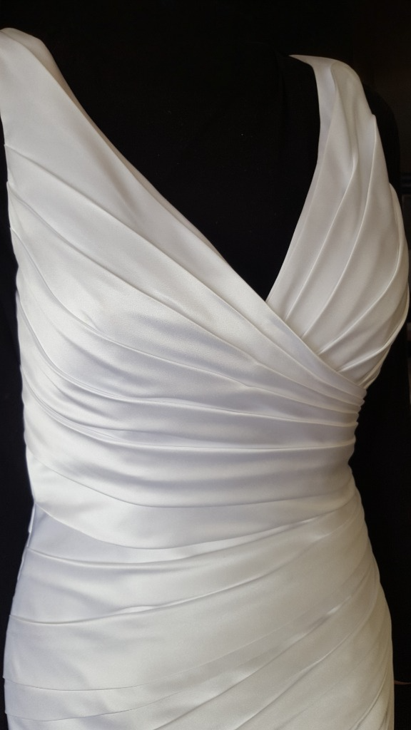 Eddy K Mermaid Wedding Dress New With Tags in Wedding in Saskatoon - Image 3