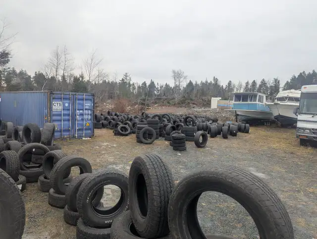 Used tires lots truck tires 15 in to 37 in in Tires & Rims in City of Halifax - Image 5