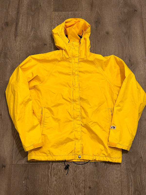 Vintage 80s women’s L The North Face gore tex jacket in Women's - Tops & Outerwear in City of Toronto - Image 2