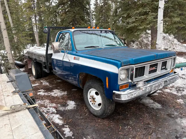 1973 GMC 3500 in Auto Body Parts in Whitehorse - Image 3