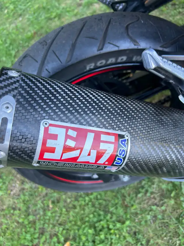 2011 Kawasaki ninja in Sport Bikes in Barrie - Image 6