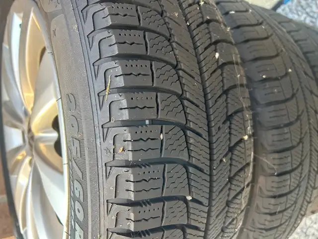 Michelin Winter tires for sale 205/60/16 in Tires & Rims in City of Toronto - Image 3