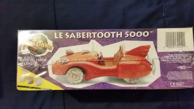 THE  FLINTSTONES,SABERTOOTH 5000 Car ,MODEL KIT  1993 LINDBERG in Arts & Collectibles in City of Montréal - Image 4