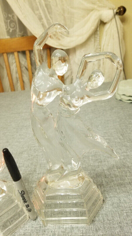 Crystal Figure in Arts & Collectibles in Ottawa - Image 2