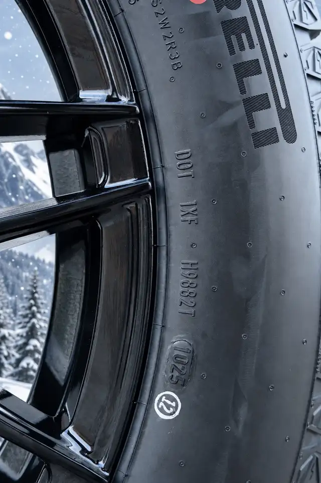 Audi Q3 winter tire VW tiguan winter tire call/text 289 654 7494 in Tires & Rims in Mississauga / Peel Region - Image 6