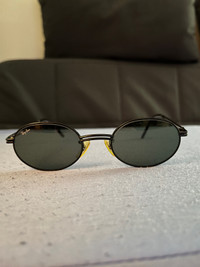Ray Ban Sunglasses - vintage 90’s