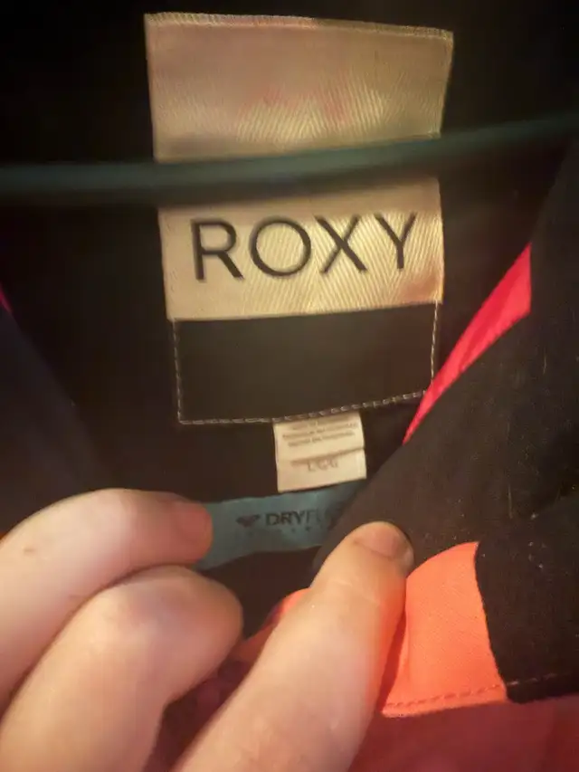 pink women’s Roxy jacket in Women's - Tops & Outerwear in Kingston - Image 3