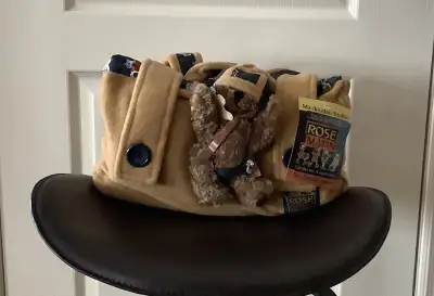 Découvrez ce sac de couchage original Rose Marin pour enfants, parfait pour les siestes et les avent...