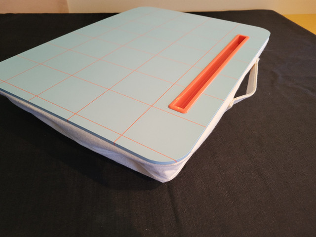 Portable Padded Laptop Lap Desk, Tray with tablet, phone slot in Laptops in Calgary - Image 2