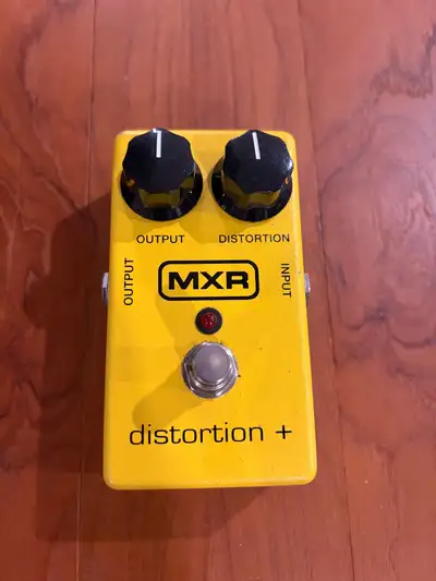 MXR Distortion + Pedal, View more