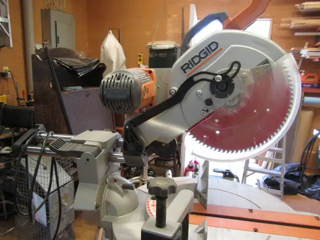 RIGID – 12 inch Sliding Compound Miter Saw/Utility Vehicle in Power Tools in Muskoka - Image 2